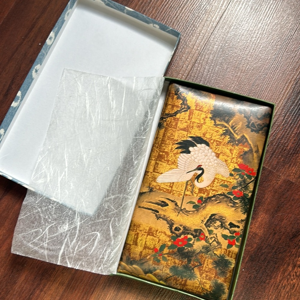 Address book with beautiful Japanese artistry